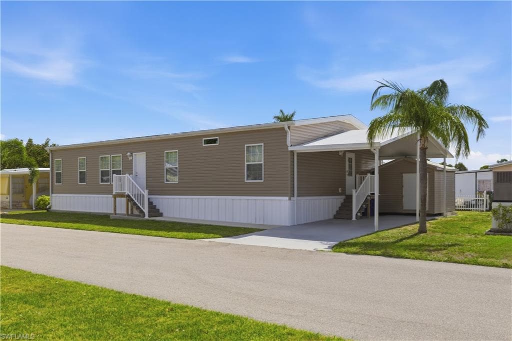 24 Red Poinciana DR FORT MYERS, FL 33908