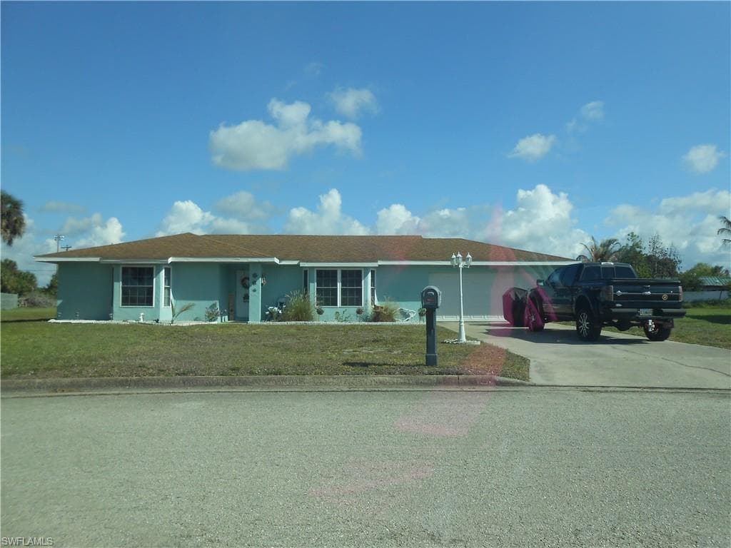 222 Ground Dove CIR LEHIGH ACRES, FL 33936