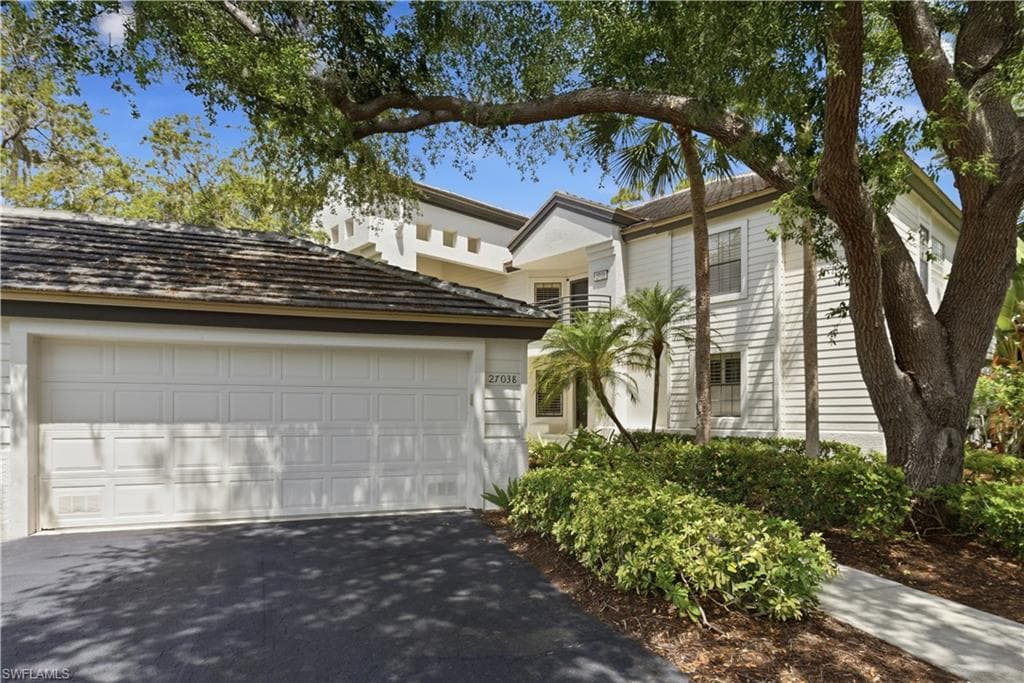 27038 Oakwood Lake DR BONITA SPRINGS, FL 34134