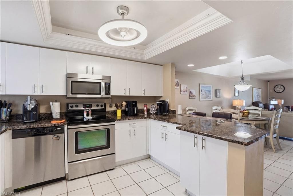 20 Cosmopolitan DR 4 LEHIGH ACRES, FL 33936