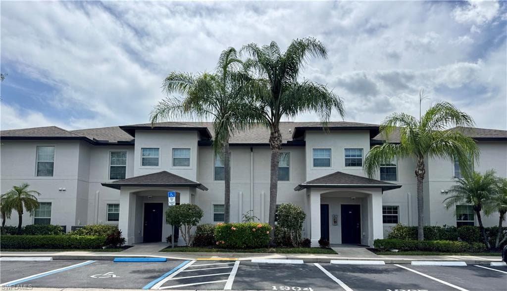 9093 Gervais CIR 1906 NAPLES, FL 34120