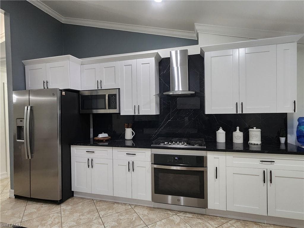 111 2nd ST SE NAPLES, FL 34117