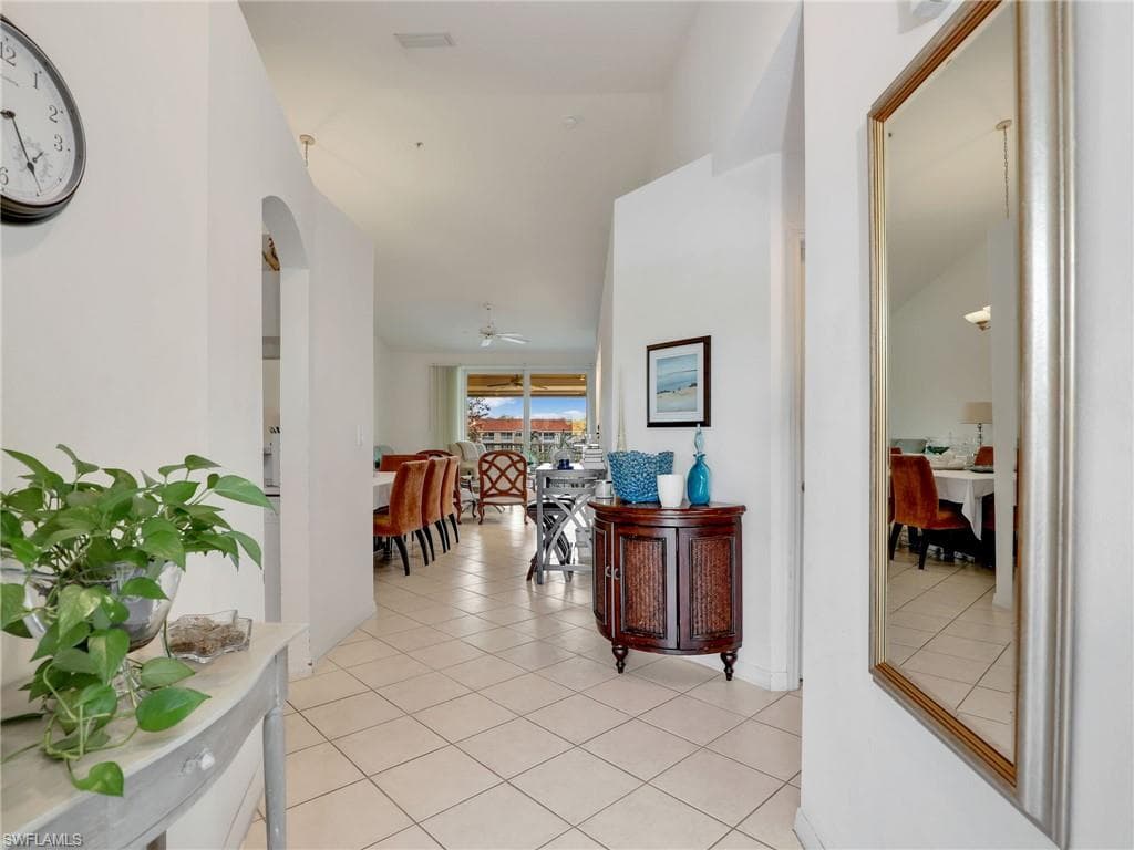 6900 Huntington Lakes CIR 202 NAPLES, FL 34119