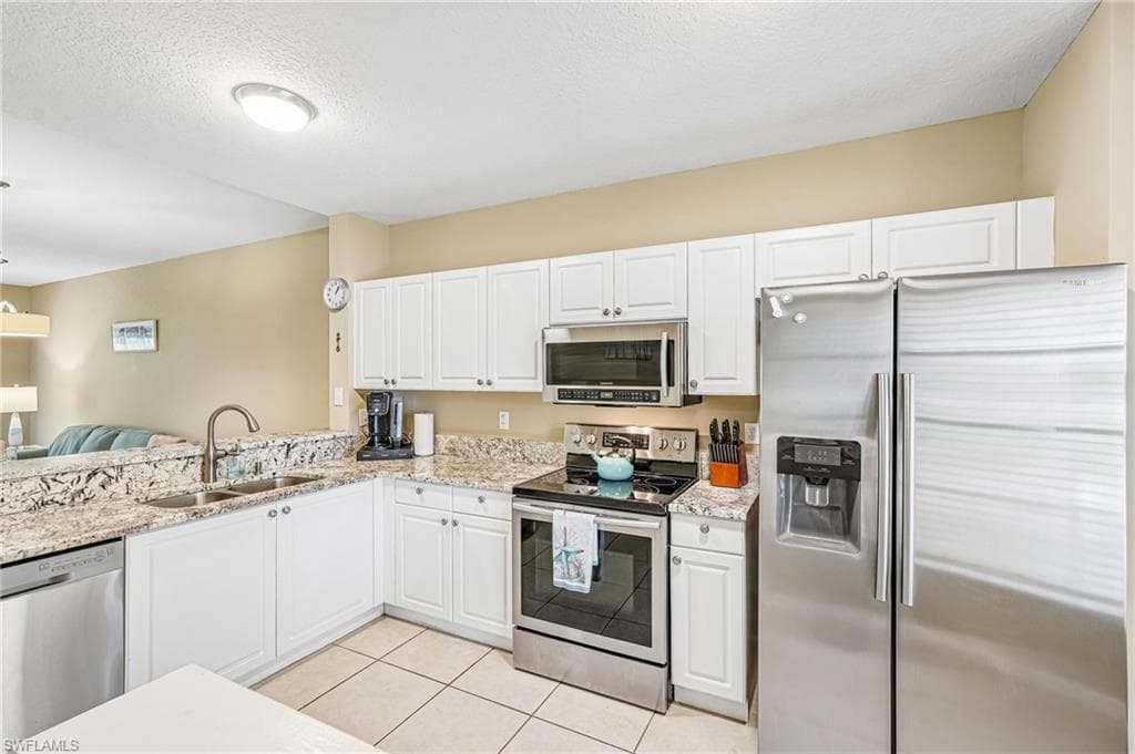 9185 Celeste DR 1-103 NAPLES, FL 34113