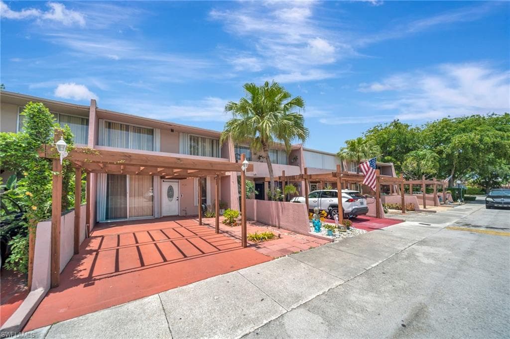 14154 Kendale Lakes CIR MIAMI, FL 33183