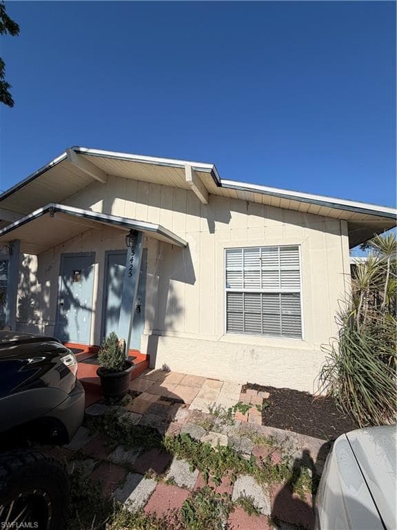 5423 9th AVE FORT MYERS, FL 33907