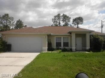 1407 10th ST LEHIGH ACRES, FL 33972