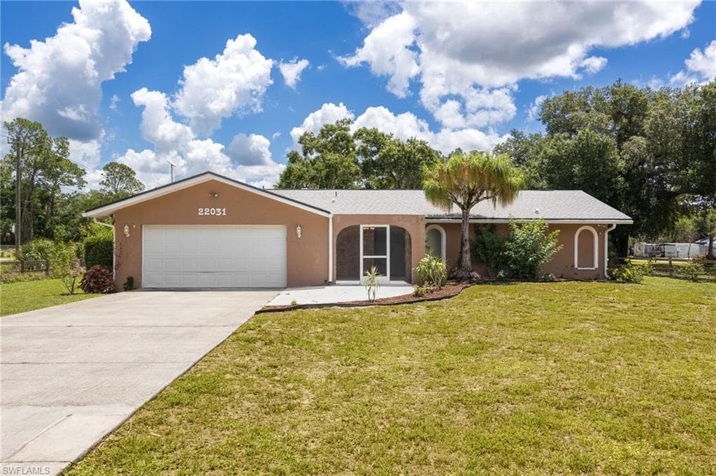 22031 Edwards DR ALVA, FL 33920