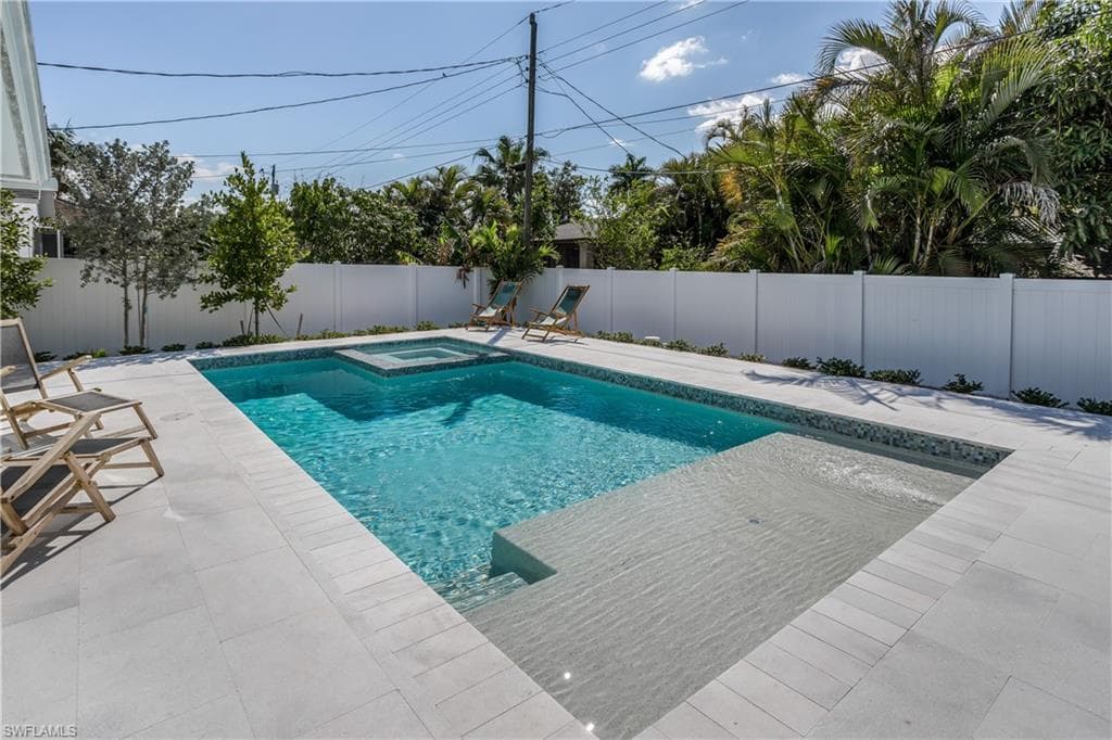 718 103rd AVE N NAPLES, FL 34108