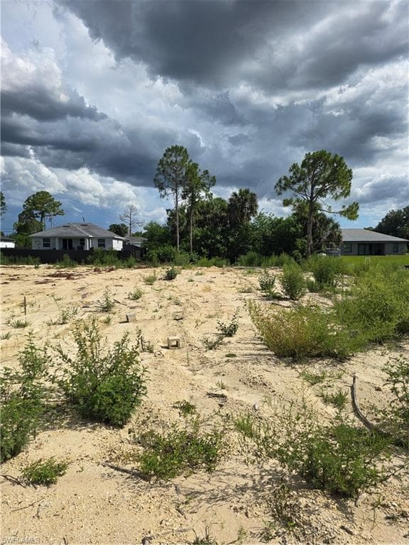 2815 11th ST W LEHIGH ACRES, FL 33971