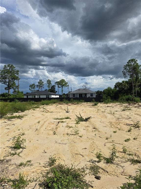 2813 11th ST W LEHIGH ACRES, FL 33971