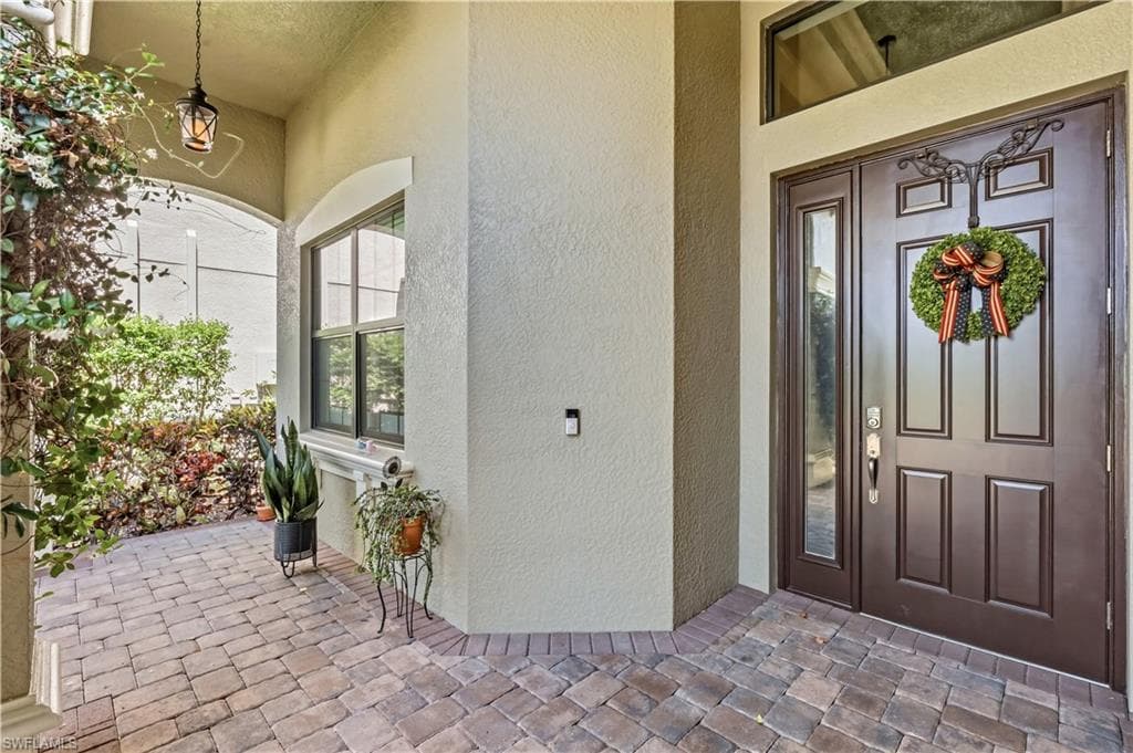 2870 Cinnamon Bay CIR NW NAPLES, FL 34119