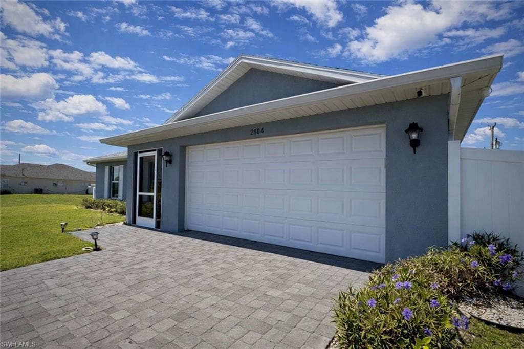 2804 NE 2nd PL CAPE CORAL, FL 33909