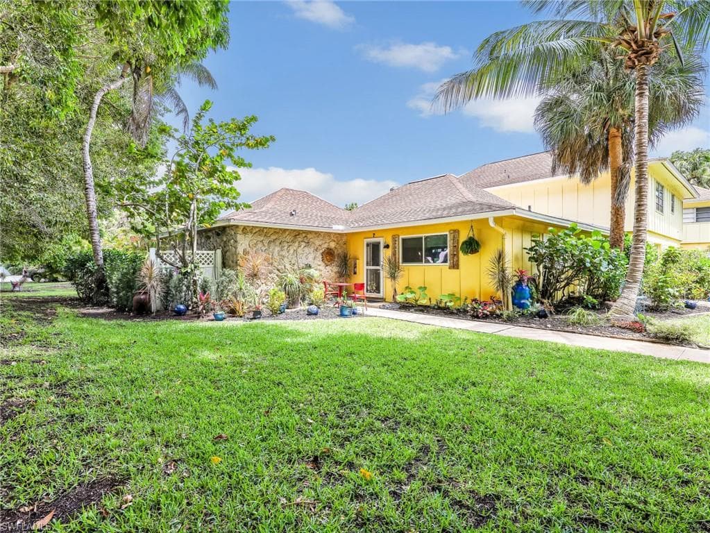 1201 Solana RD 7 NAPLES, FL 34103