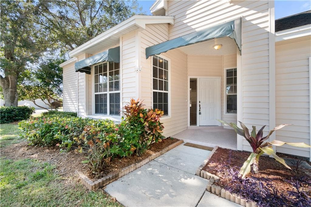 2662 Aft AVE NAPLES, FL 34109