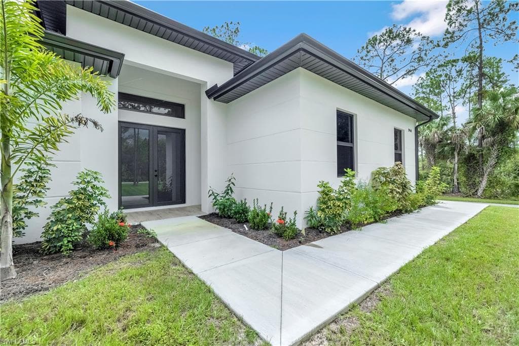 1968 18th AVE NE NAPLES, FL 34120