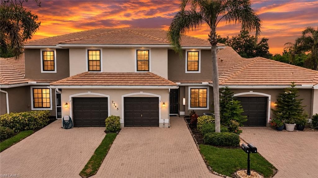 7745 Woodbrook CIR 3703 NAPLES, FL 34104