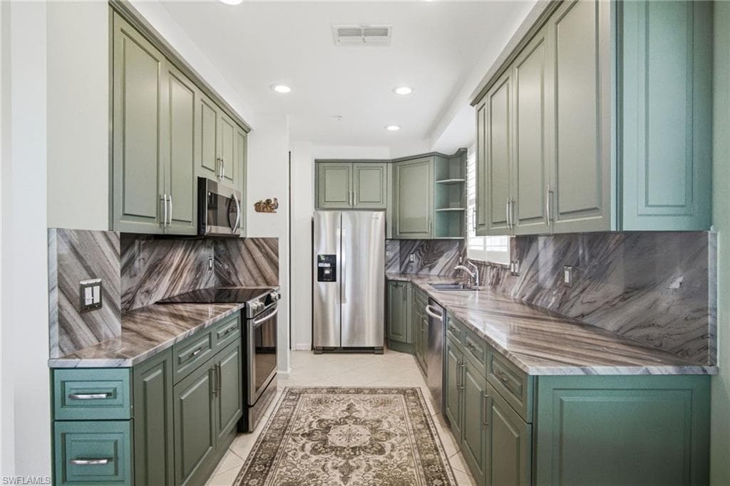 3960 Deer Crossing CT 6-101 NAPLES, FL 34114