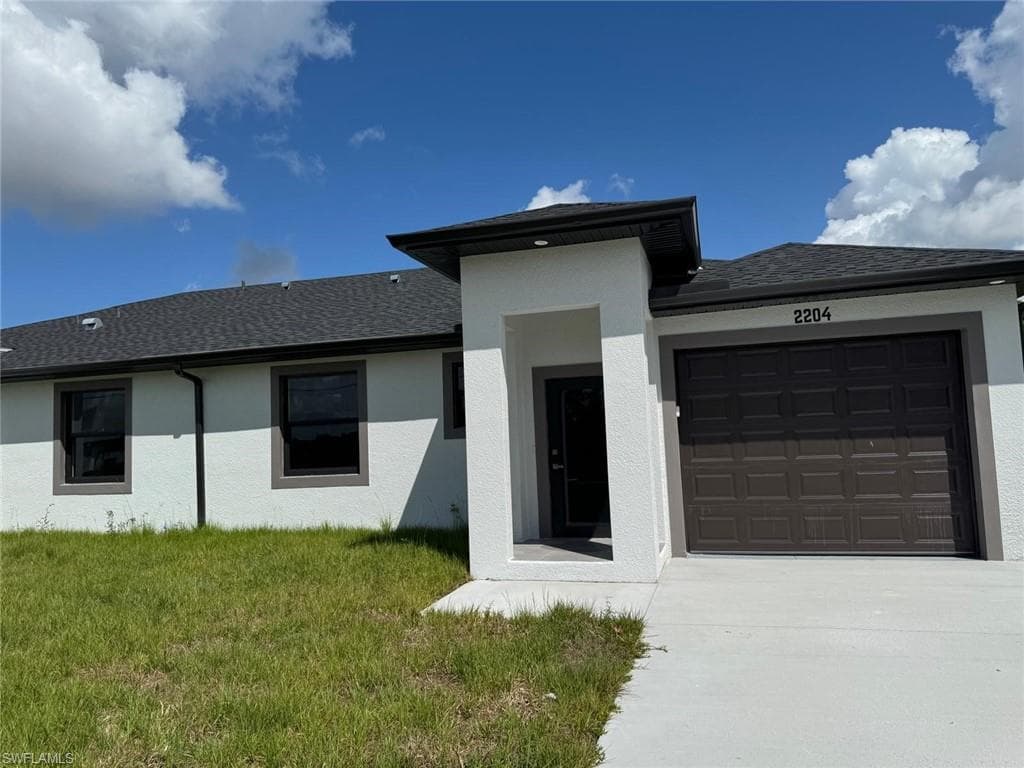 2204 Hogan DR LEHIGH ACRES, FL 33973