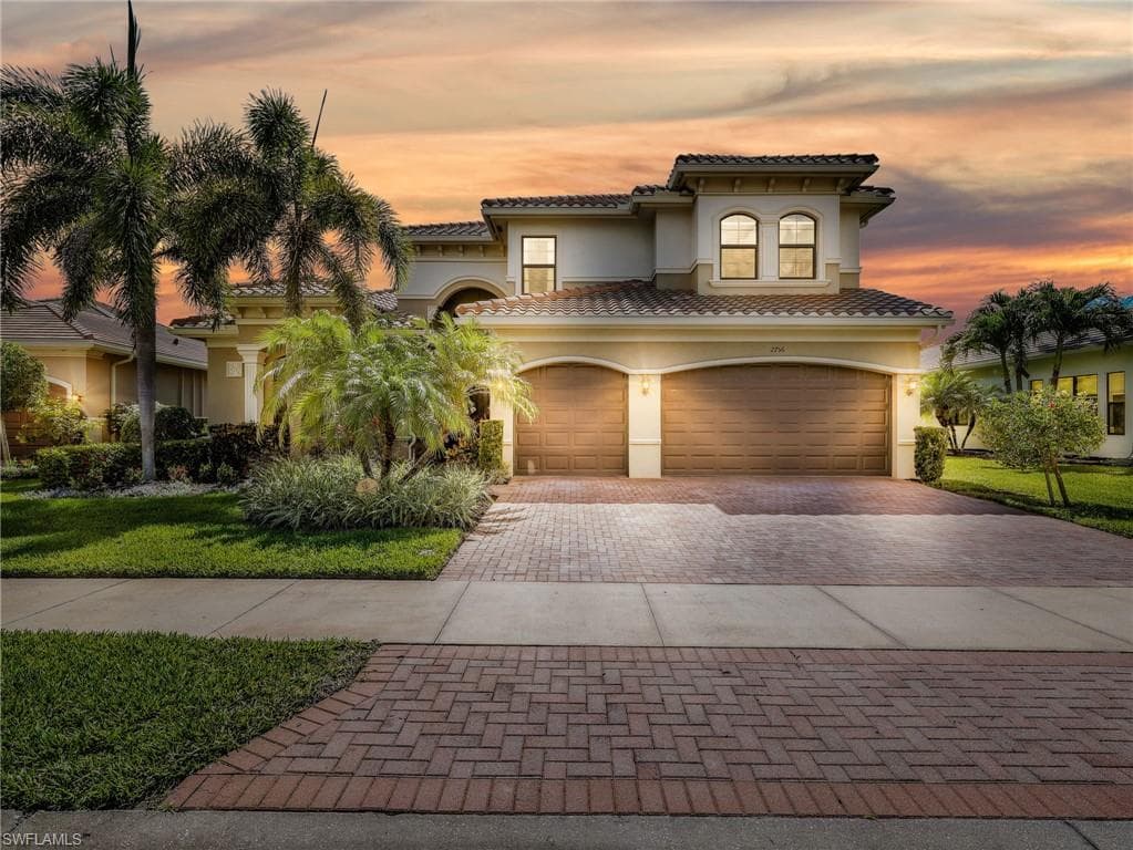 2756 Crystal WAY NAPLES, FL 34119