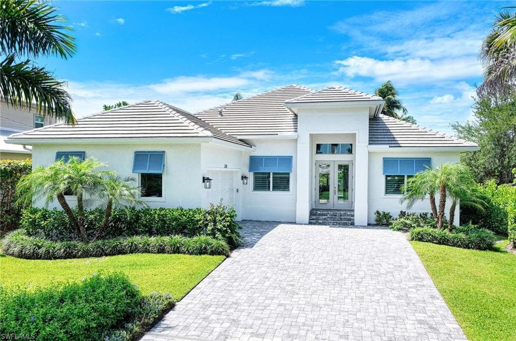 1114 6th LN N NAPLES, FL 34102