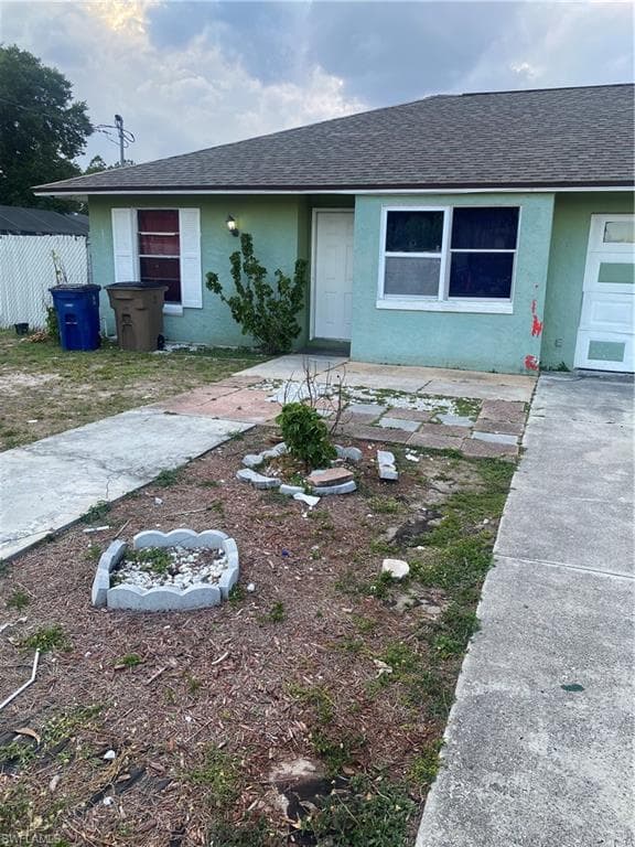 2402 Lantana AVE 2402 LEHIGH ACRES, FL 33973