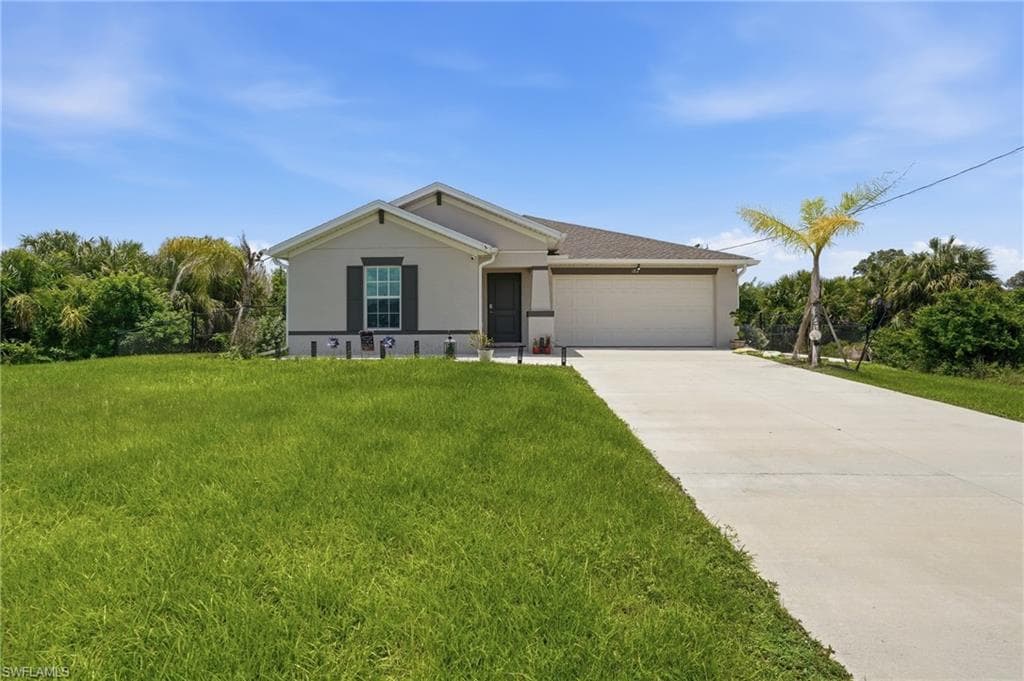 184 Peerless ST LEHIGH ACRES, FL 33974