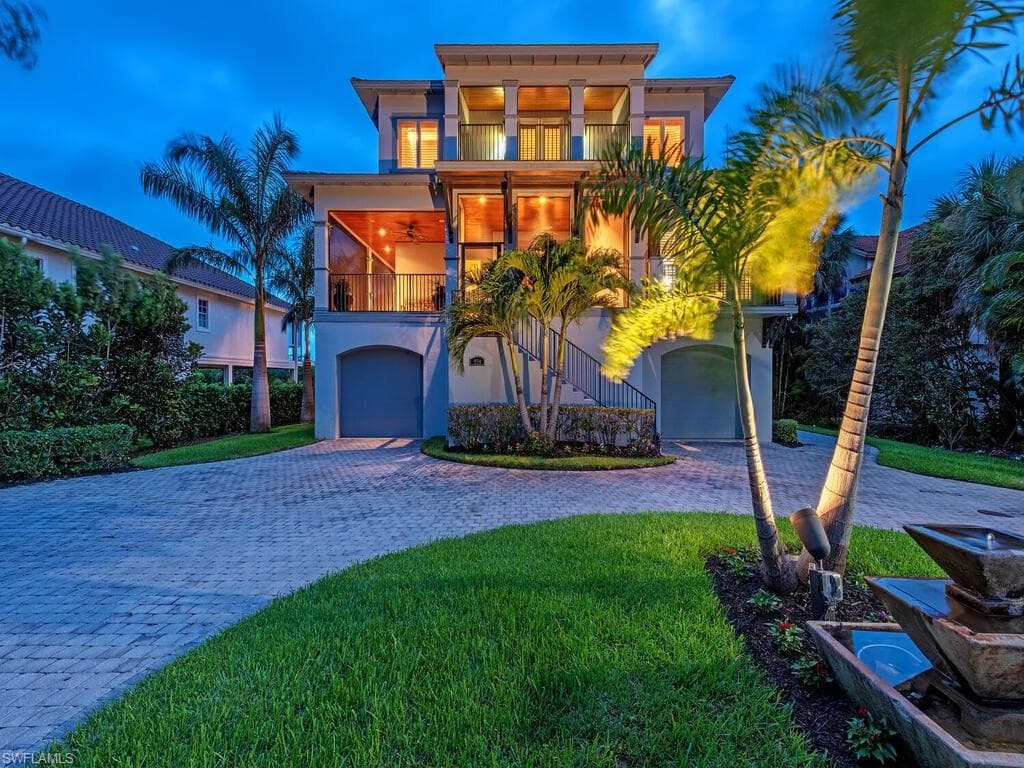 834 HIDEAWAY CIR W MARCO ISLAND, FL 34145