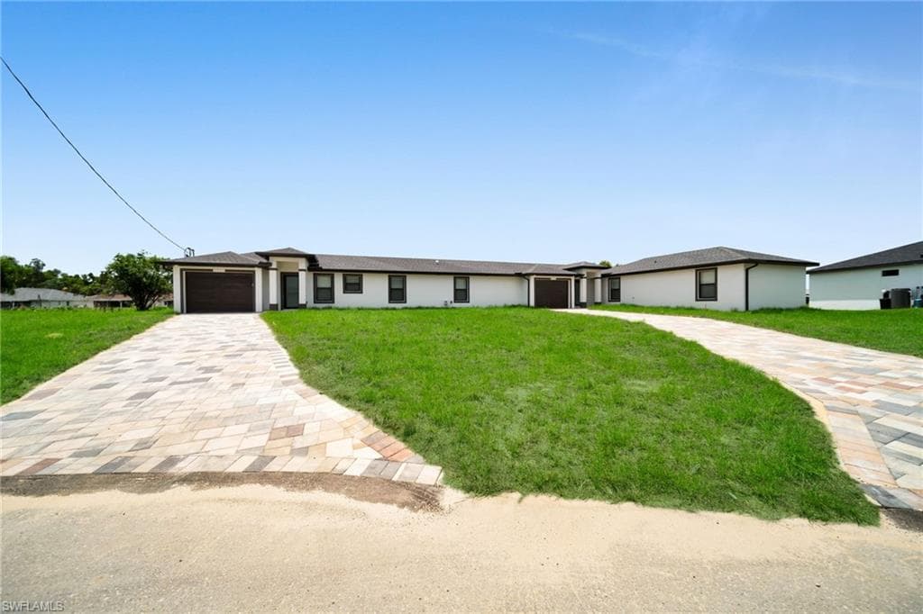 4985 Fairway Ct LEHIGH ACRES, FL 33971