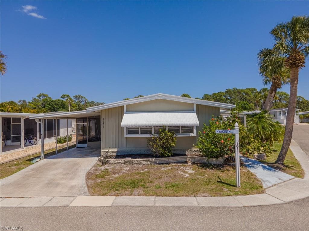 5751 Hyacinth RD VENICE, FL 34293