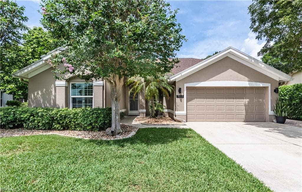 7653 Citrus Hill LN NAPLES, FL 34109