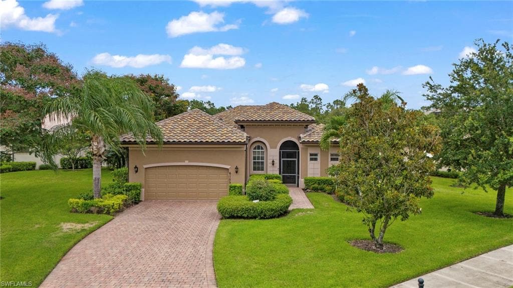 6155 Dogleg DR NAPLES, FL 34113