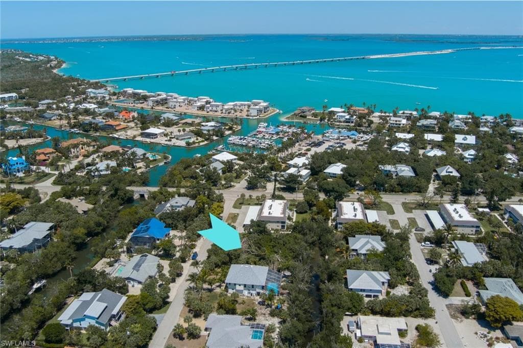 1084 S Yachtsman DR SANIBEL, FL 33957