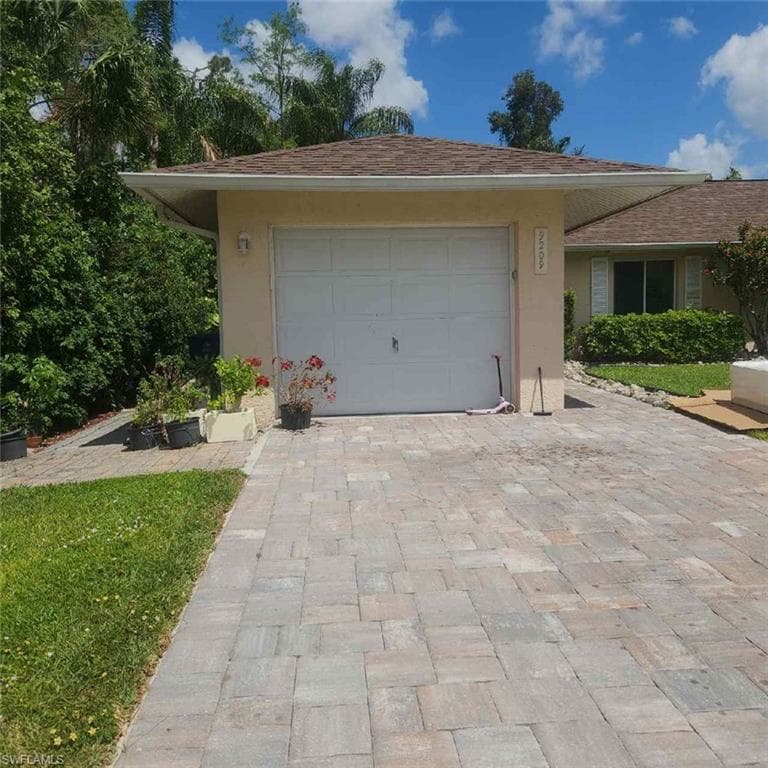 9209 Seville RD FORT MYERS, FL 33967