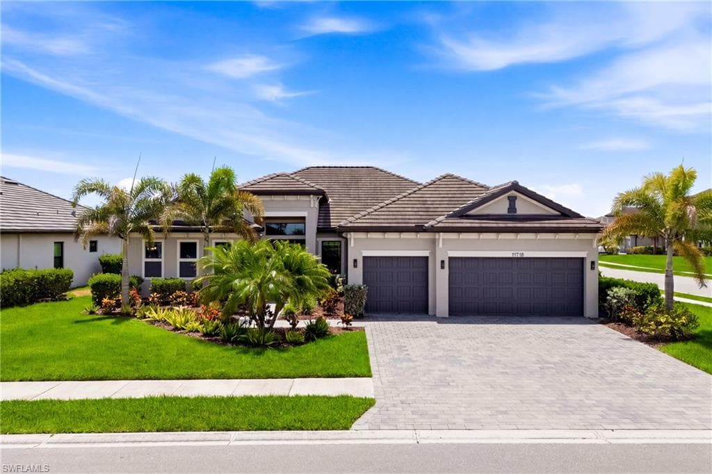11718 Canopy LOOP FORT MYERS, FL 33913