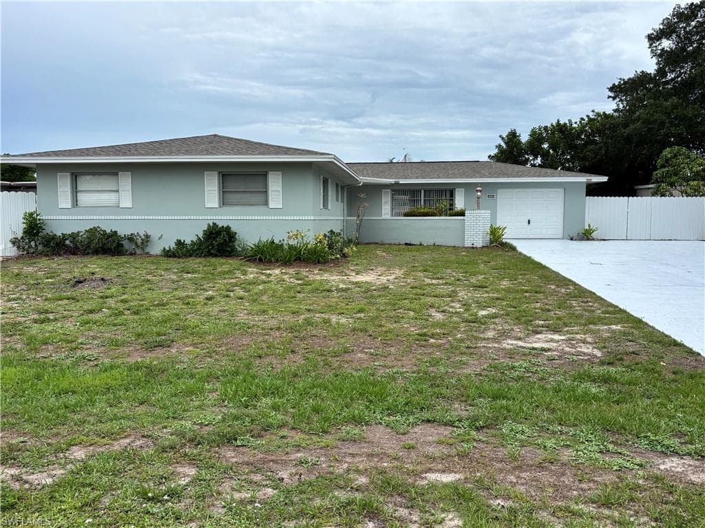209 Punta Alta CT LEHIGH ACRES, FL 33936