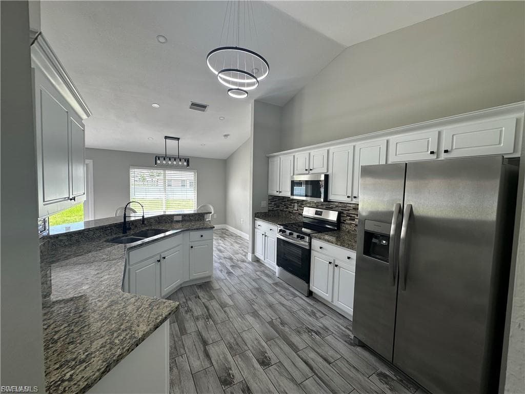 1518 NE 43rd LN CAPE CORAL, FL 33909