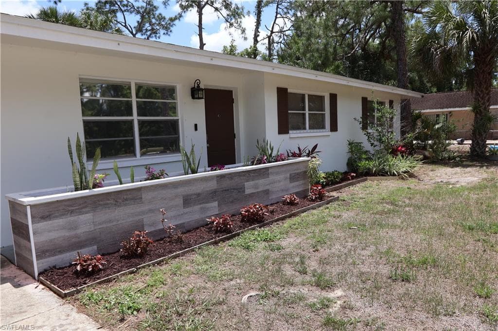 602 James AVE LEHIGH ACRES, FL 33936