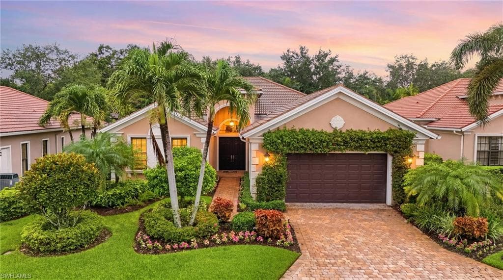 5717 Hammock Isles DR NAPLES, FL 34119