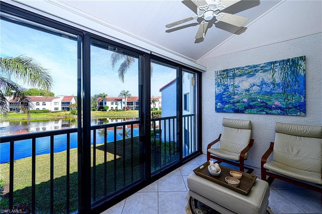 613 BEACHWALK CIR J NAPLES, FL 34108