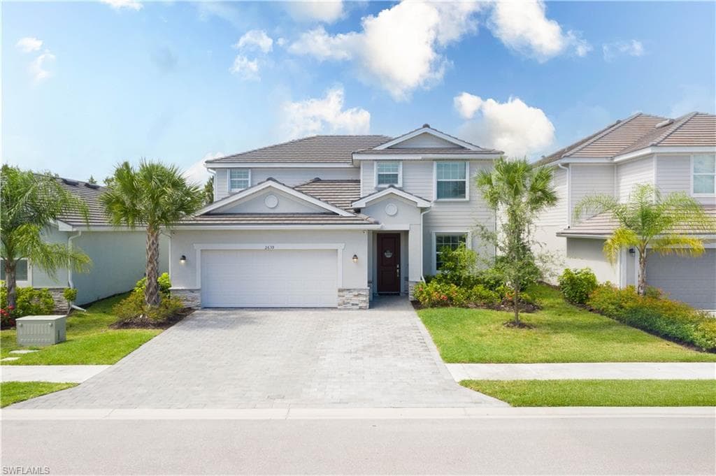 2639 Scarlet WAY NAPLES, FL 34120