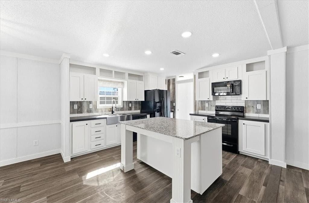 14712 Nantucket RD NORTH FORT MYERS, FL 33917