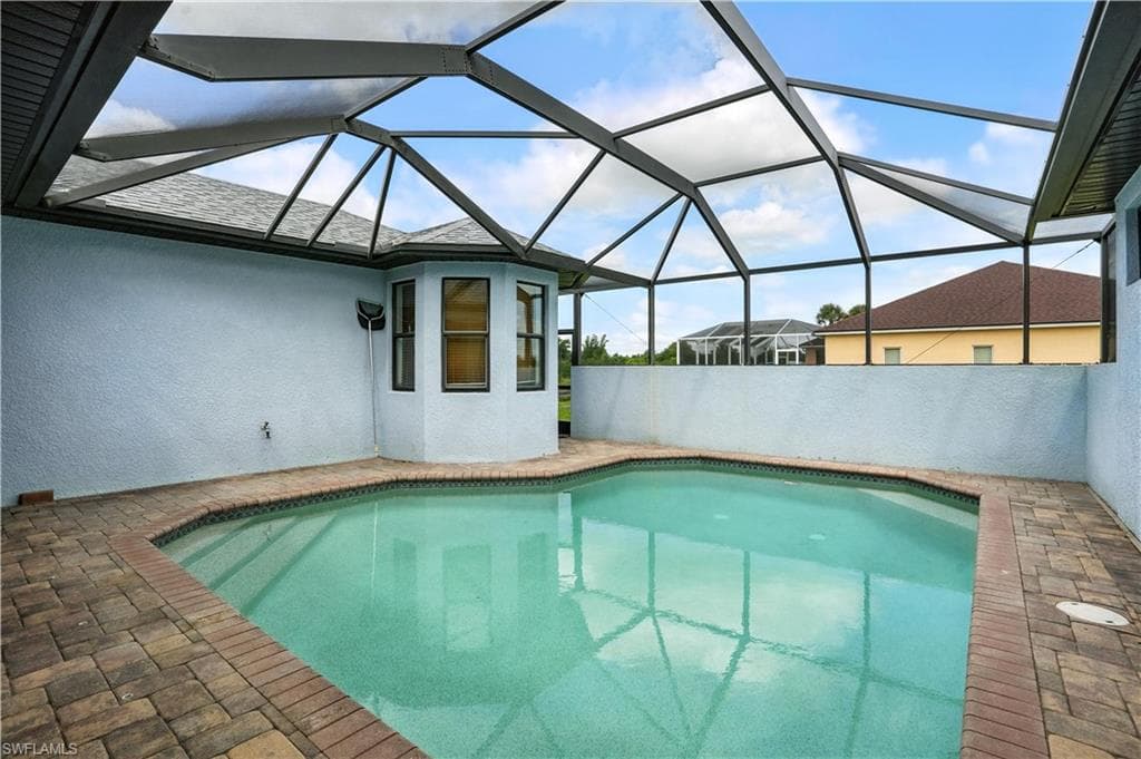3933 18th ST W LEHIGH ACRES, FL 33971