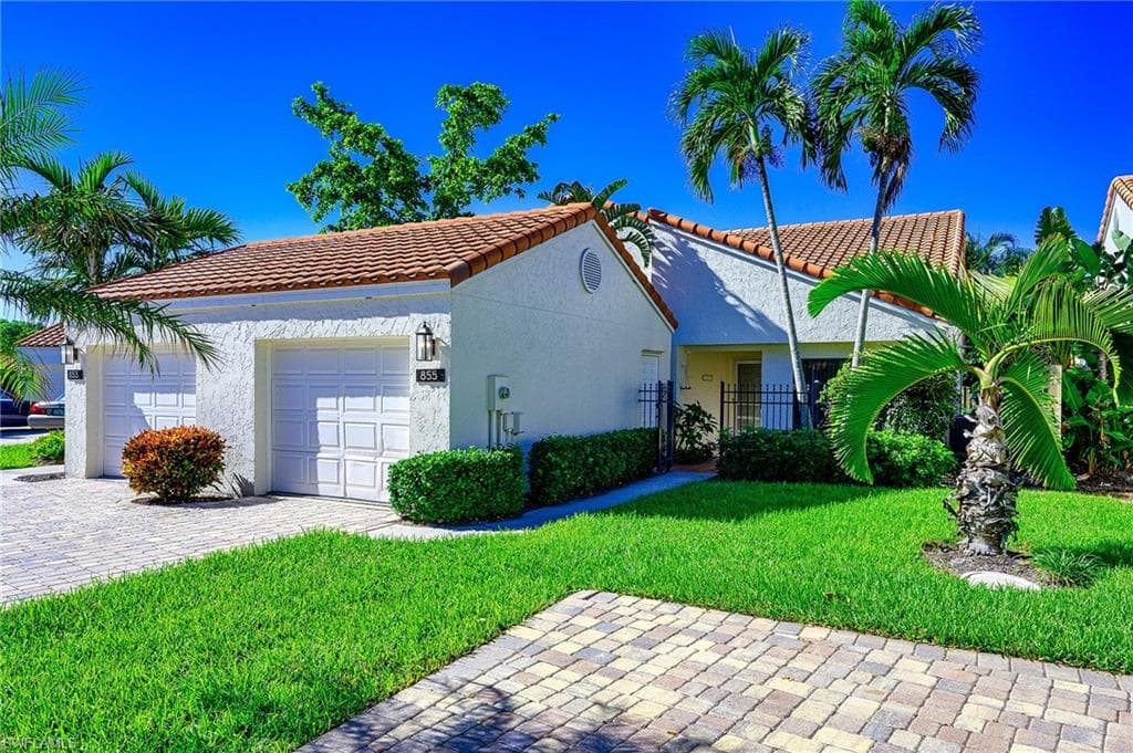 855 REEF POINT CIR NAPLES, FL 34108