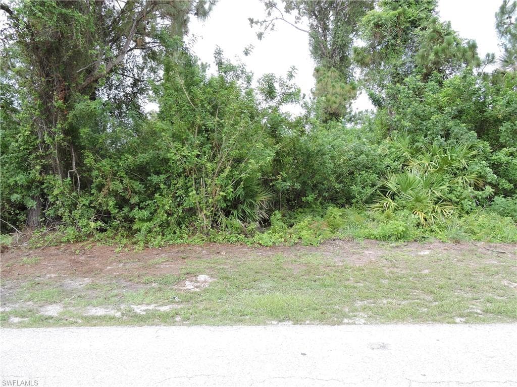 4754 28th ST SW LEHIGH ACRES, FL 33973