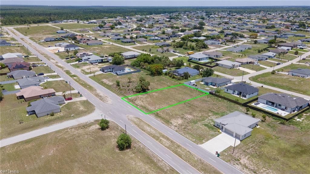 2731 Nelson RD N CAPE CORAL, FL 33993
