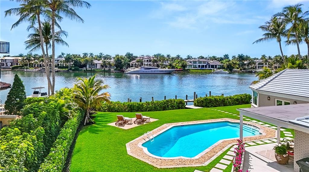 440 Kings Town DR NAPLES, FL 34102