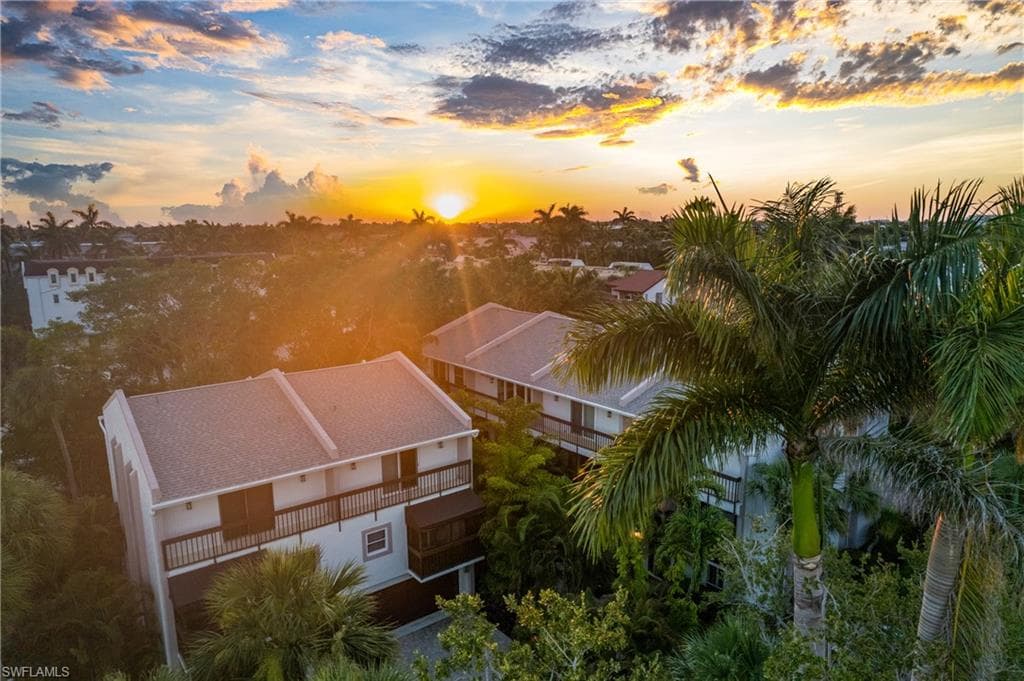 995 9th AVE S 4 NAPLES, FL 34102