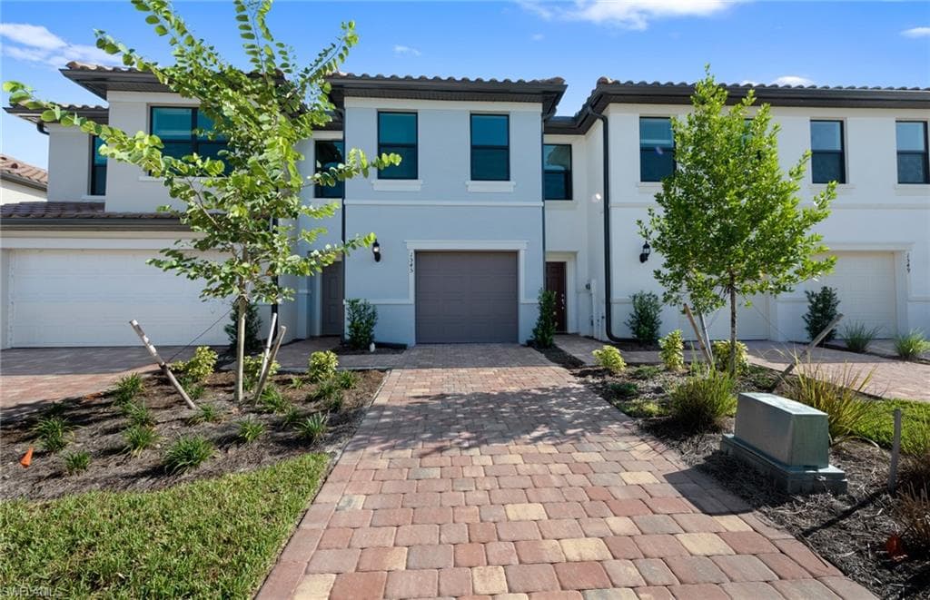 1552 Lake Jessup CIR CAPE CORAL, FL 33909