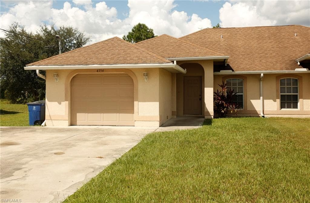 4754 Leonard BLVD S LEHIGH ACRES, FL 33973